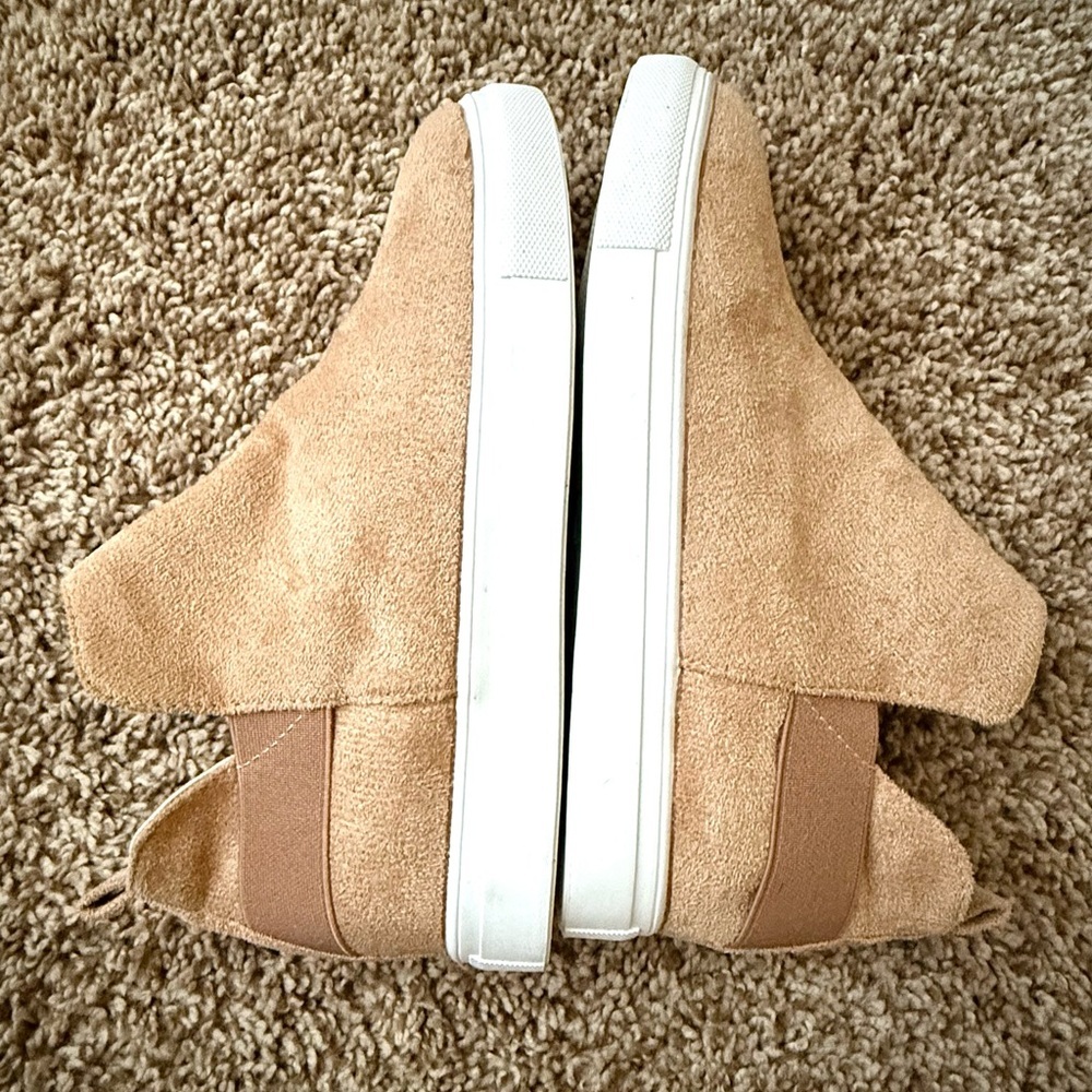 Lightweight Slip-On Ankle Boots | Neutral Tan | Women’s Size 7 - Picture 4 of 7